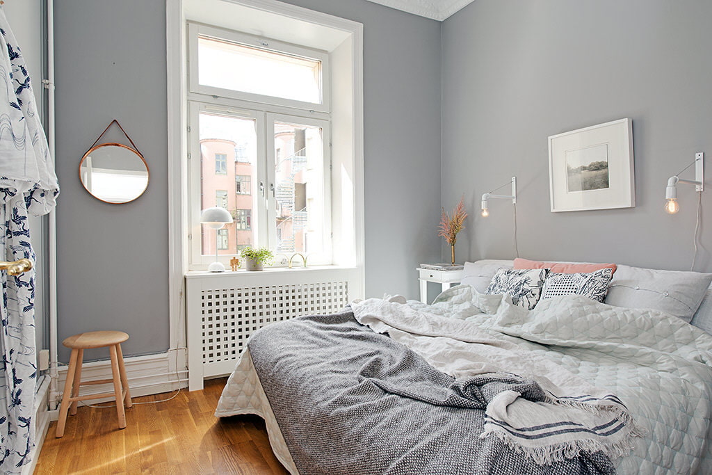 Легкий серый цвет стен для комнаты с окнами на юг